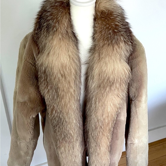SOLD ;Ladies XL swing back sheared beaver with rare crystal fox trim. - Picture 1 of 7